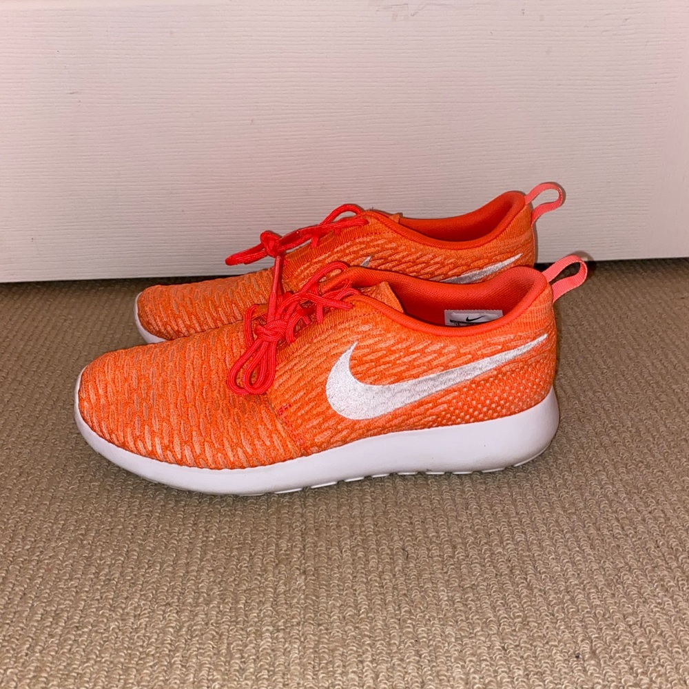 Coral Nike Roshes